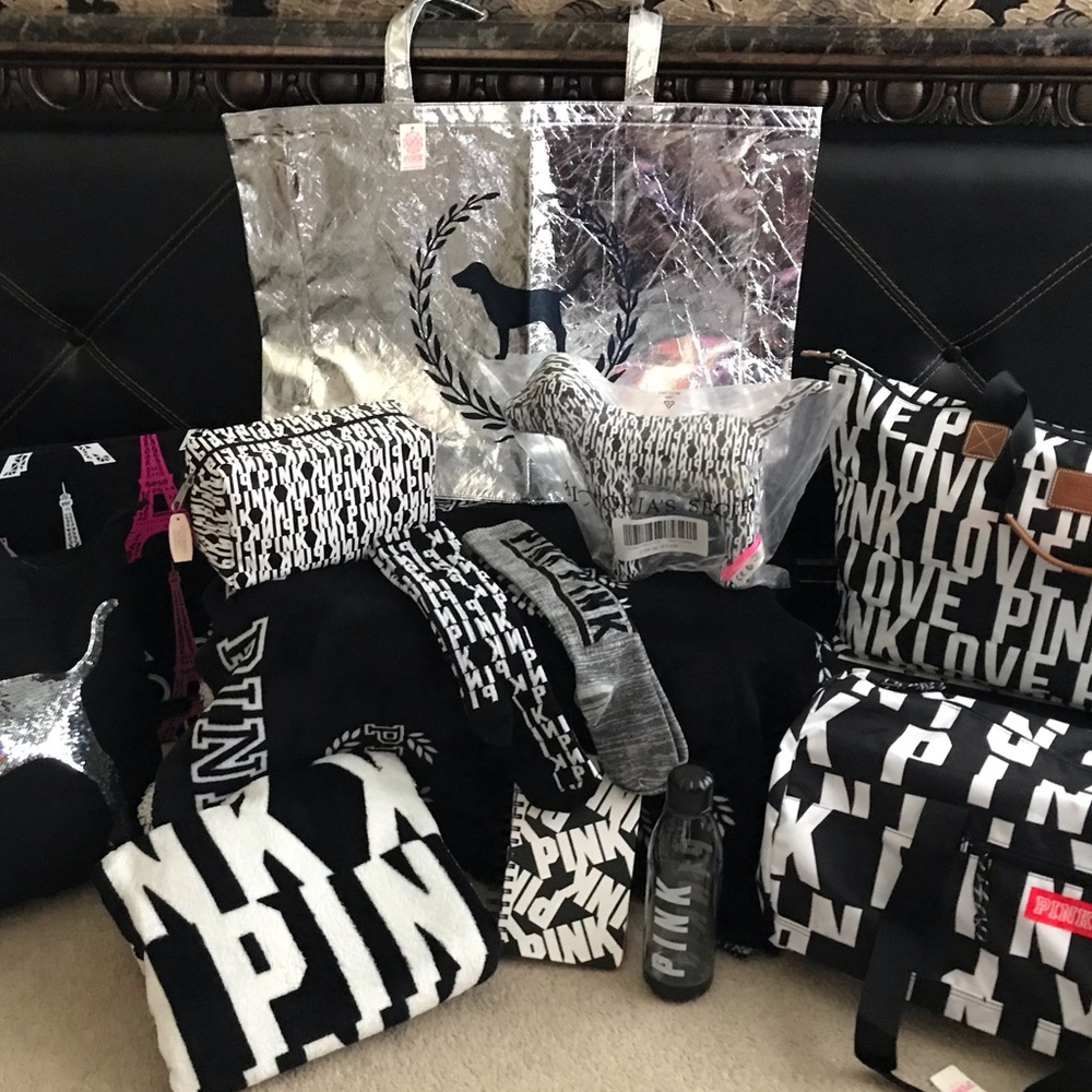 VS PINK - Picture 2 of 3